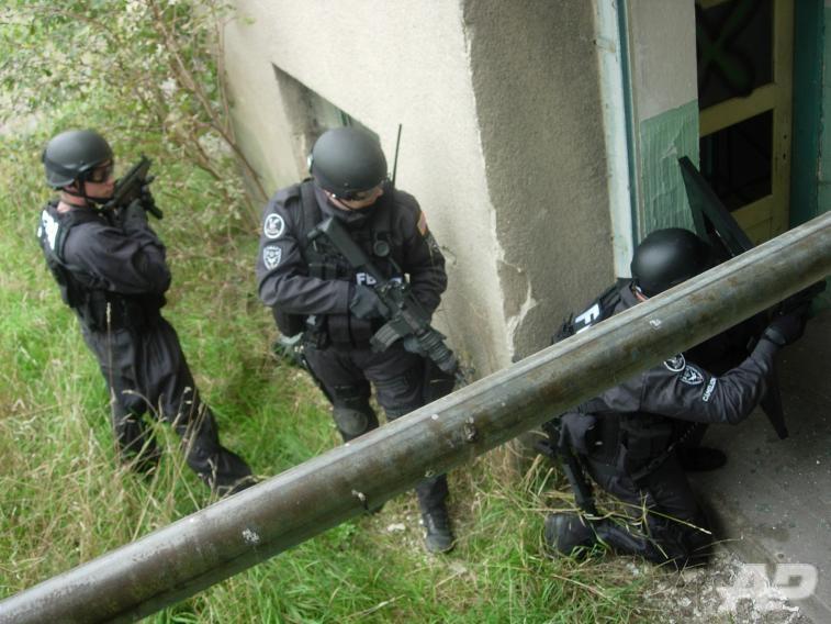 [ PIXEL/FBI/GERMANY ]